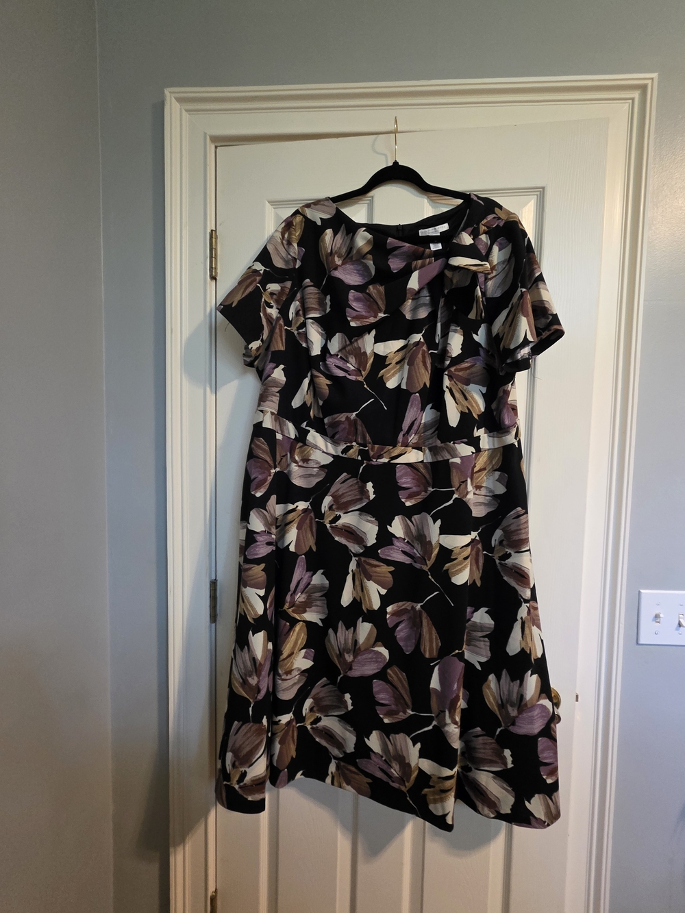 London Times Black Midi Dress with Mauve and Cream Floral Print